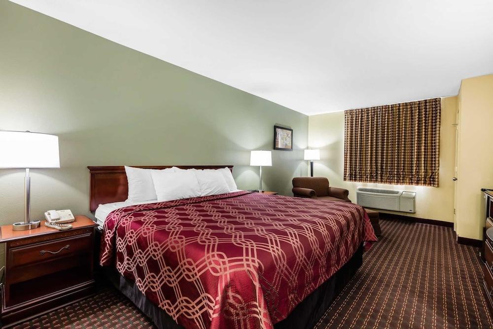 Econo Lodge Inn & Suites ディクソン エクステリア 写真