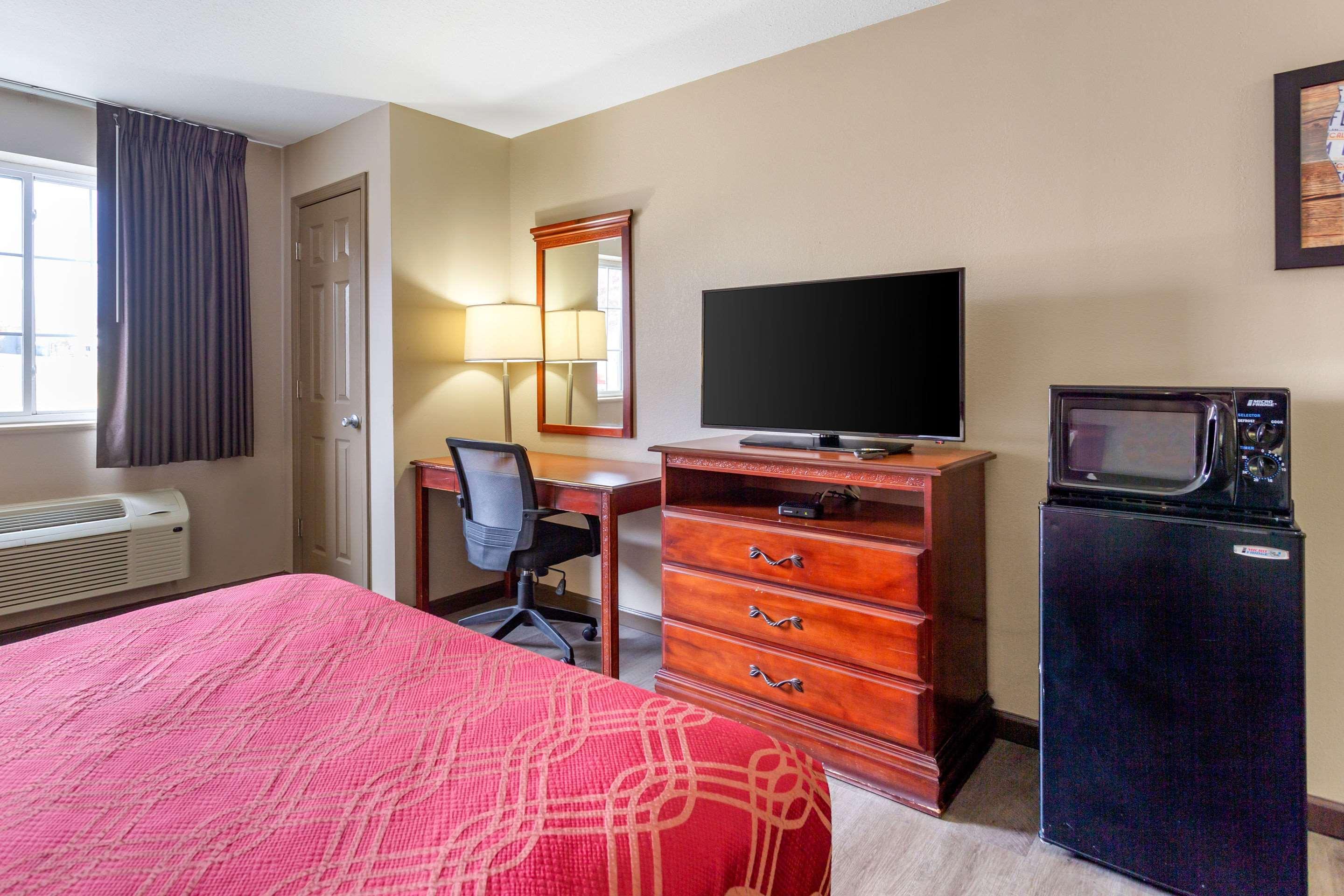 Econo Lodge Inn & Suites ディクソン エクステリア 写真