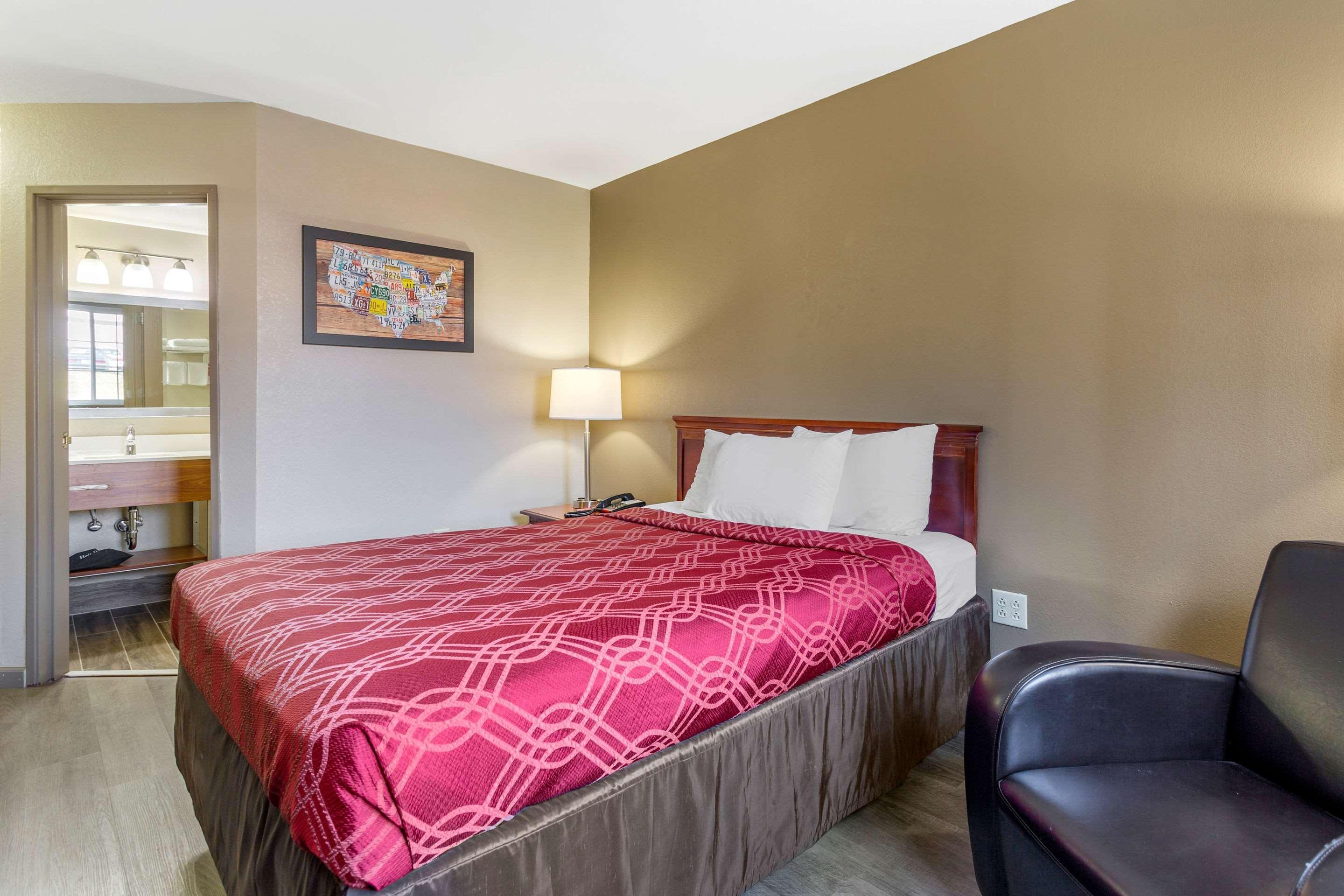 Econo Lodge Inn & Suites ディクソン エクステリア 写真