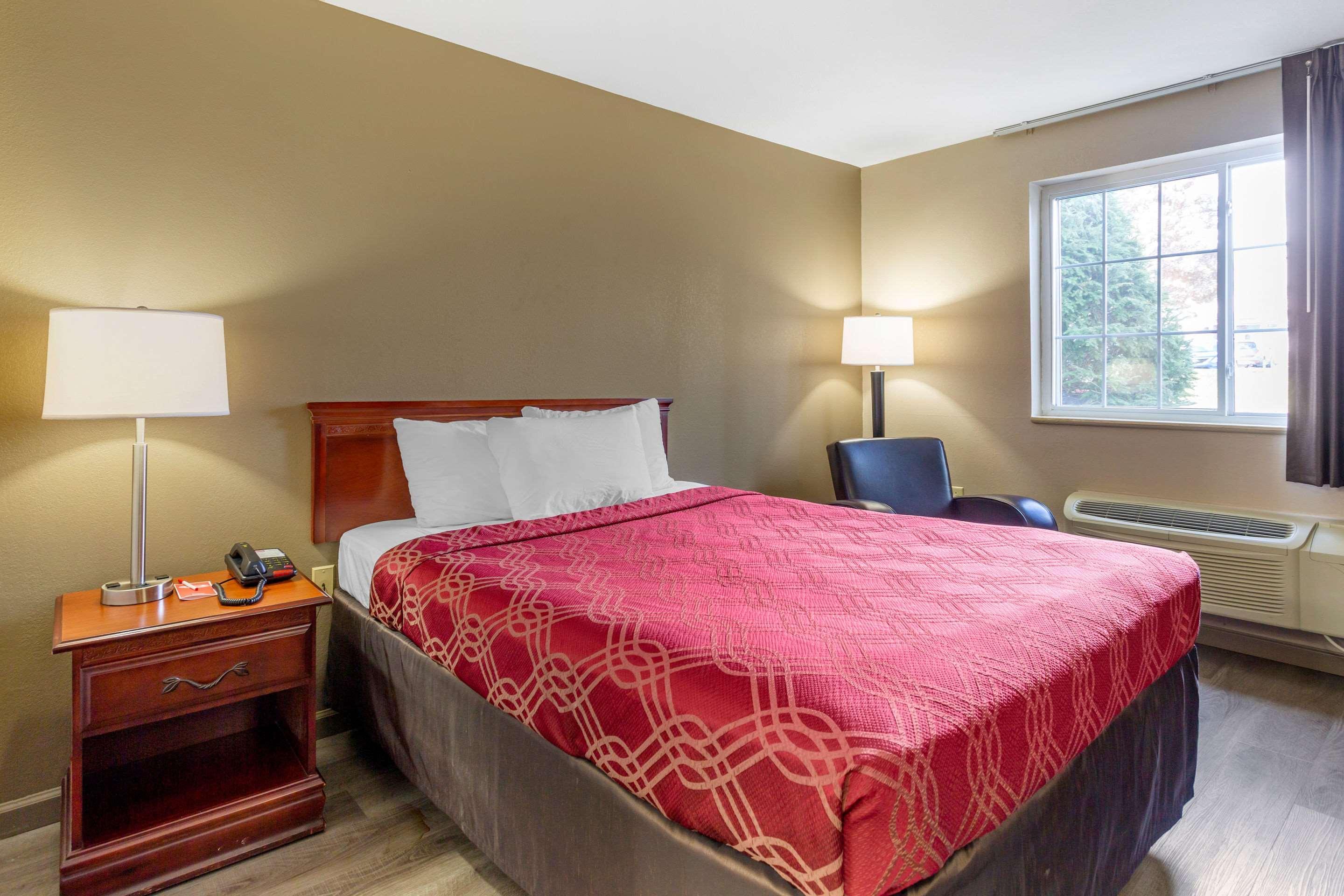 Econo Lodge Inn & Suites ディクソン エクステリア 写真