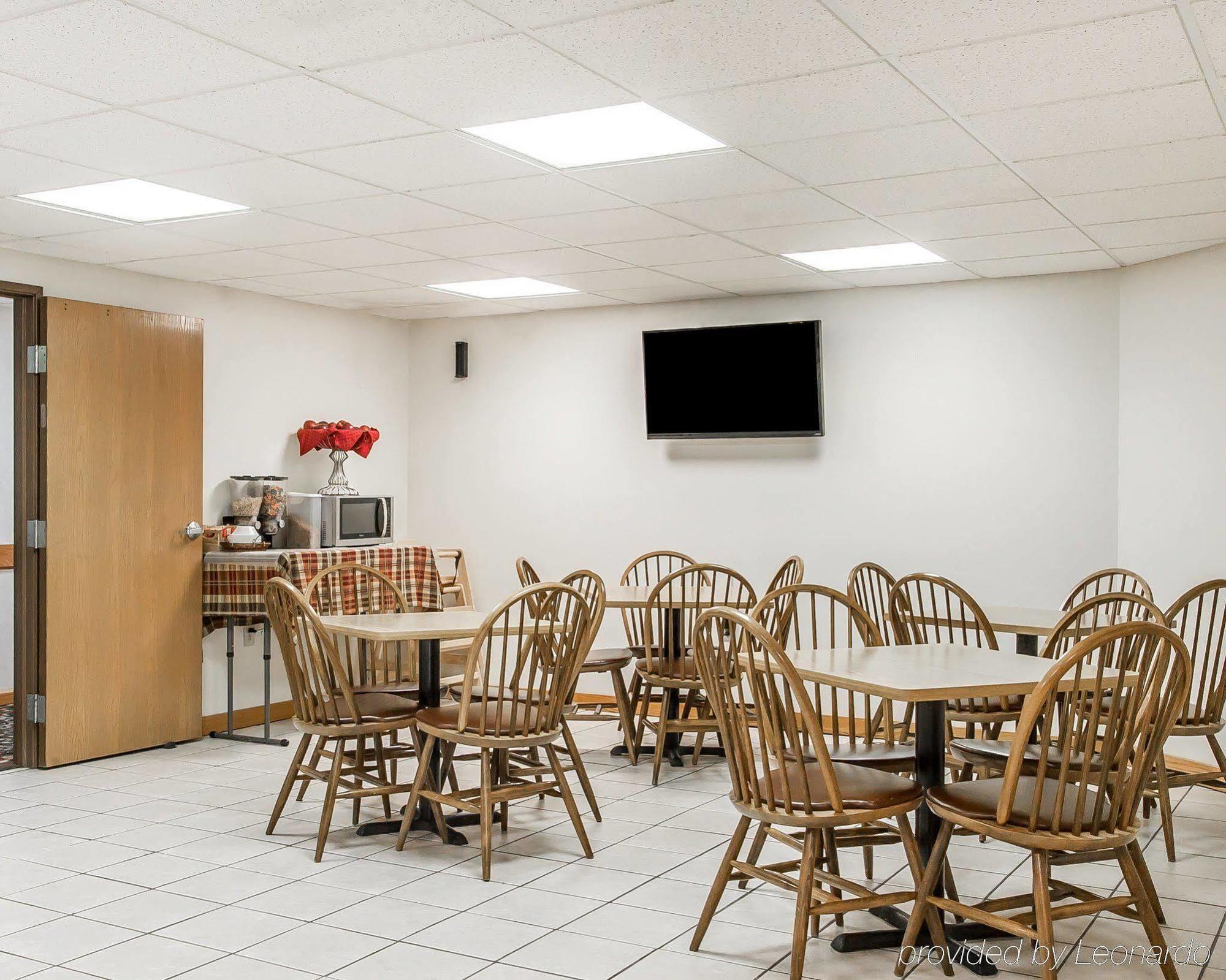 Econo Lodge Inn & Suites ディクソン エクステリア 写真