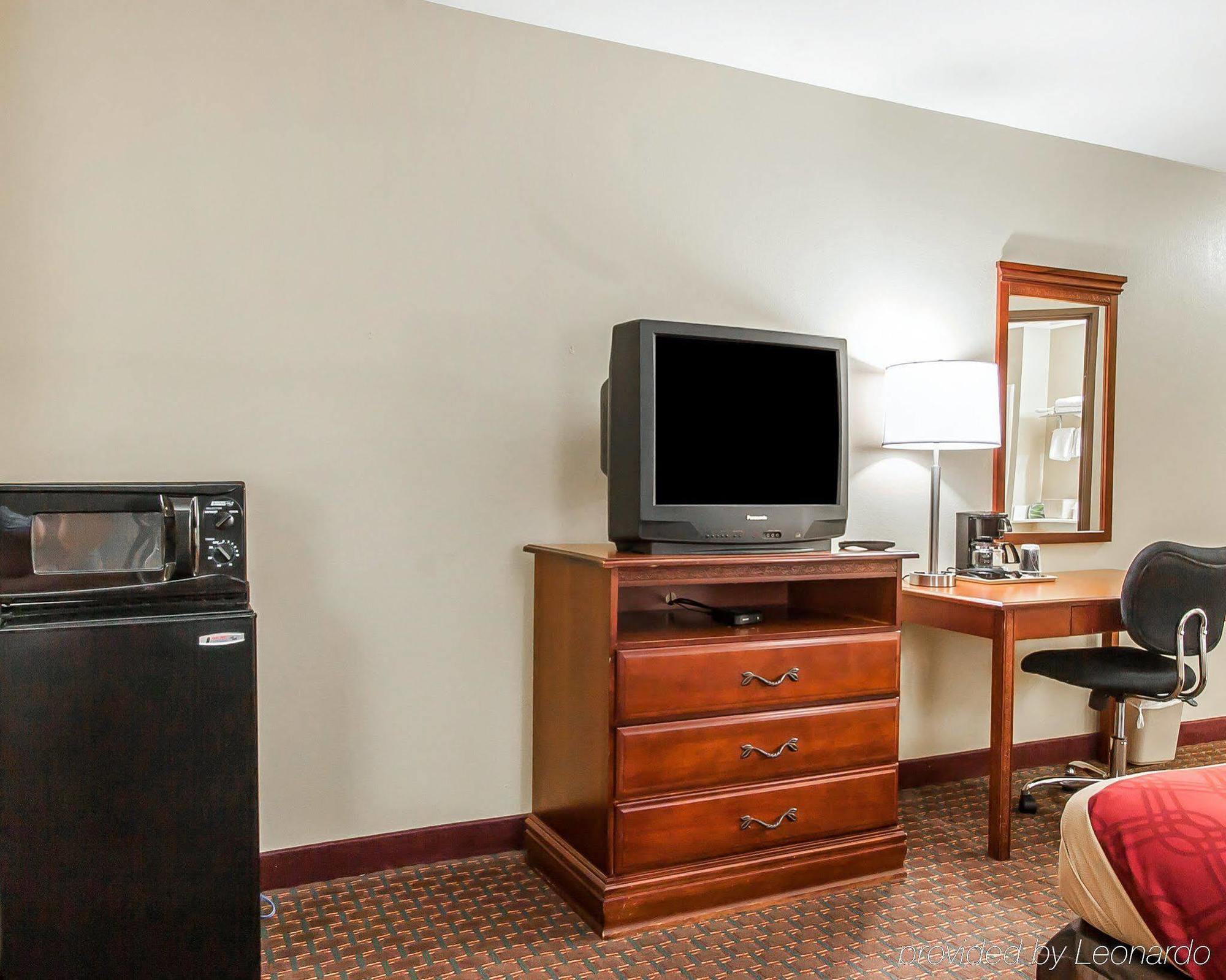 Econo Lodge Inn & Suites ディクソン エクステリア 写真
