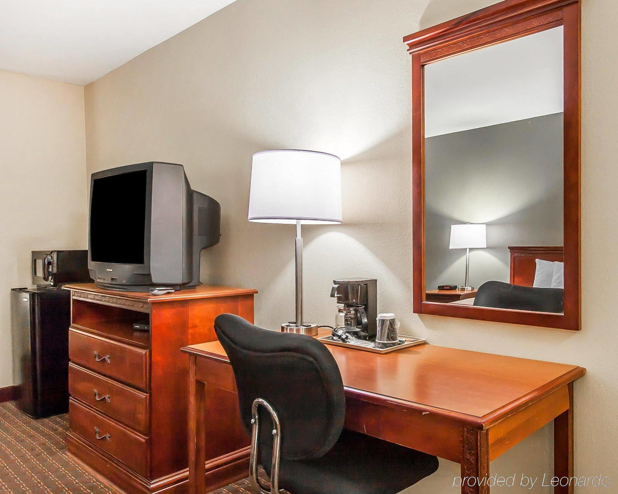 Econo Lodge Inn & Suites ディクソン エクステリア 写真