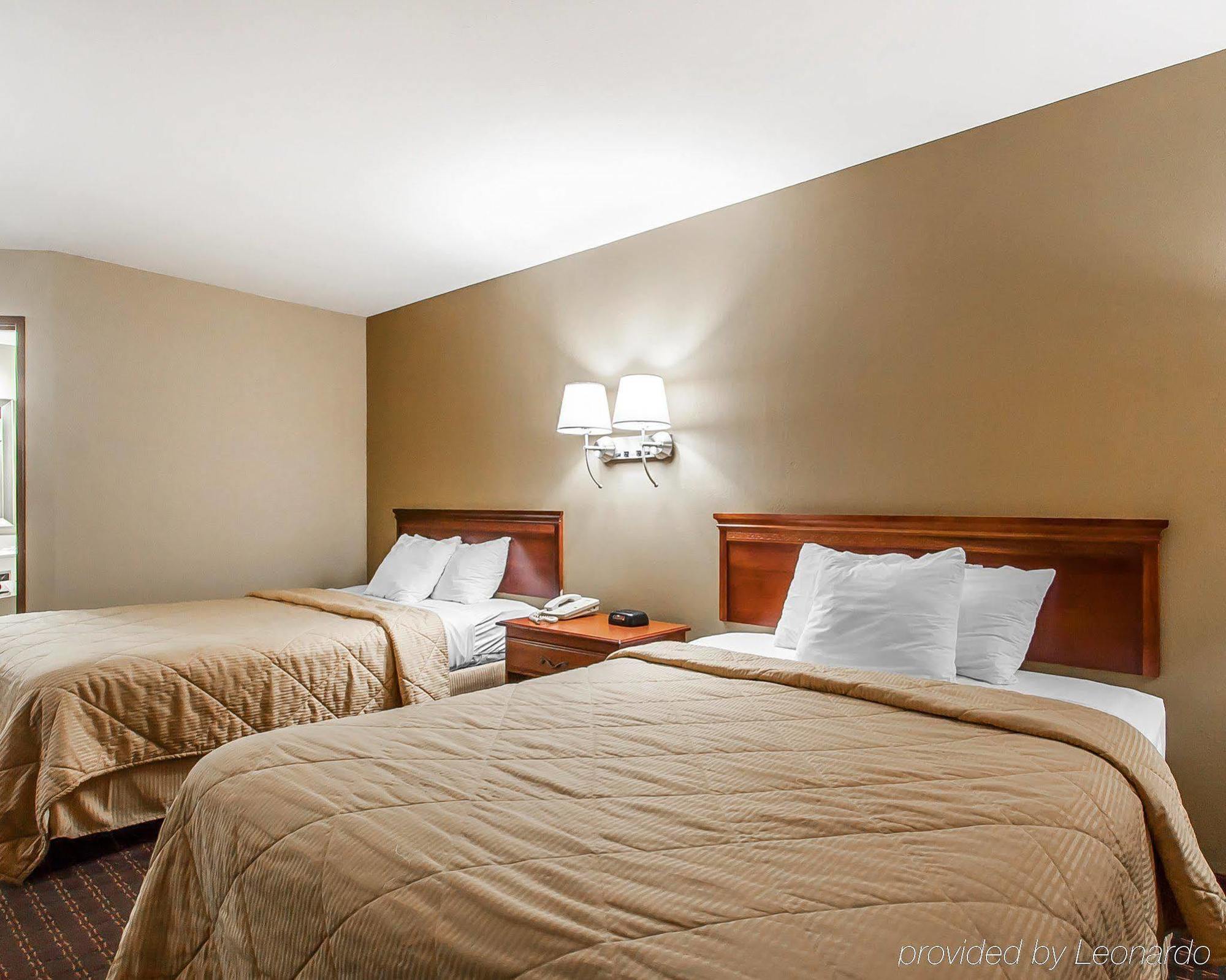 Econo Lodge Inn & Suites ディクソン エクステリア 写真