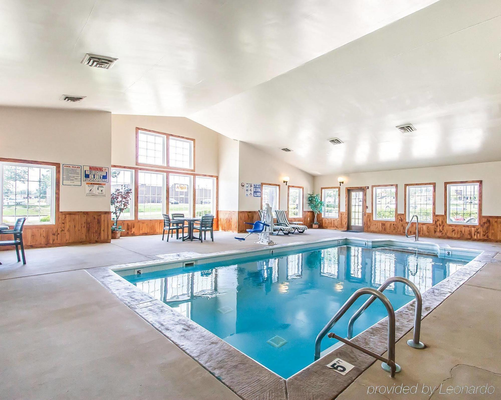 Econo Lodge Inn & Suites ディクソン エクステリア 写真